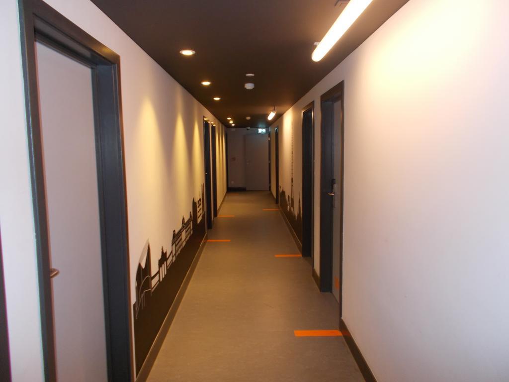Brxxl 5 Centre Albergue *